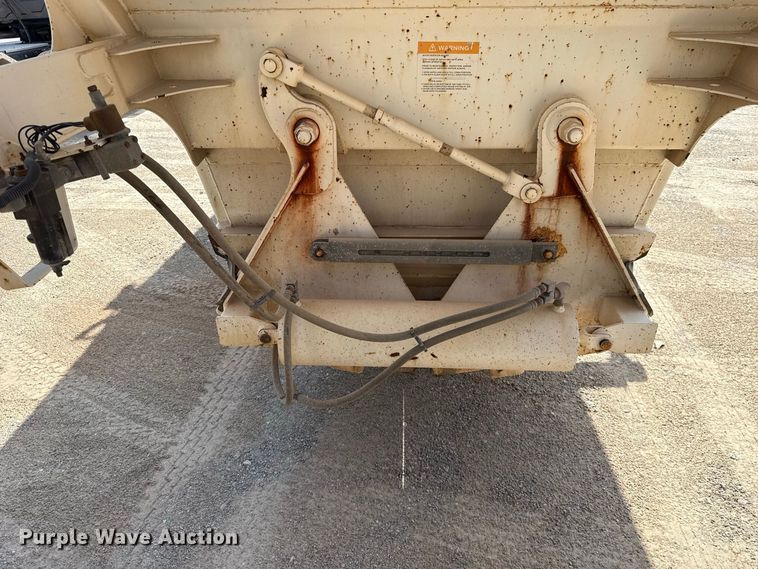 image for item FC4457 2013 Manac 4B24 bottom dump trailer