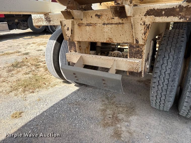 image for item FC4457 2013 Manac 4B24 bottom dump trailer