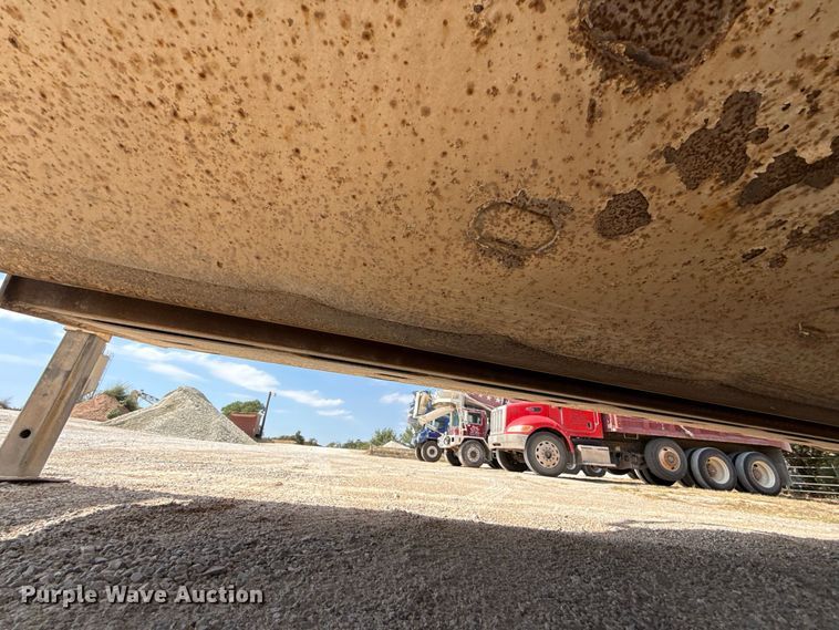 image for item FC4457 2013 Manac 4B24 bottom dump trailer