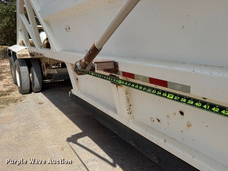 image for item FC4457 2013 Manac 4B24 bottom dump trailer