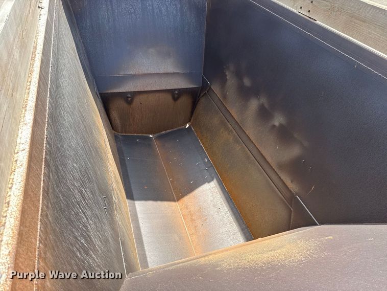 image for item FC4457 2013 Manac 4B24 bottom dump trailer