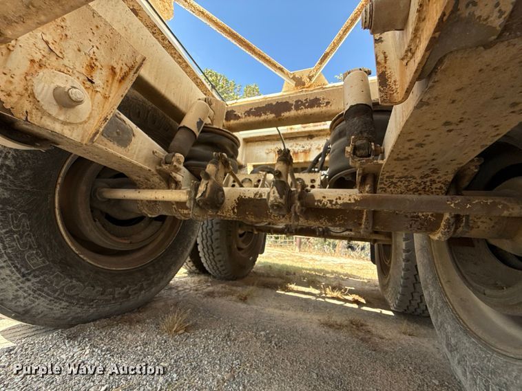 image for item FC4457 2013 Manac 4B24 bottom dump trailer