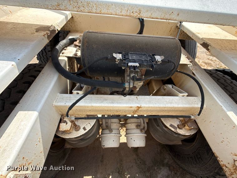 image for item FC4457 2013 Manac 4B24 bottom dump trailer