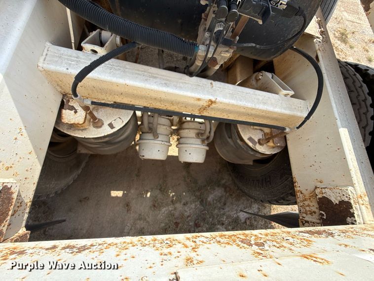 image for item FC4457 2013 Manac 4B24 bottom dump trailer
