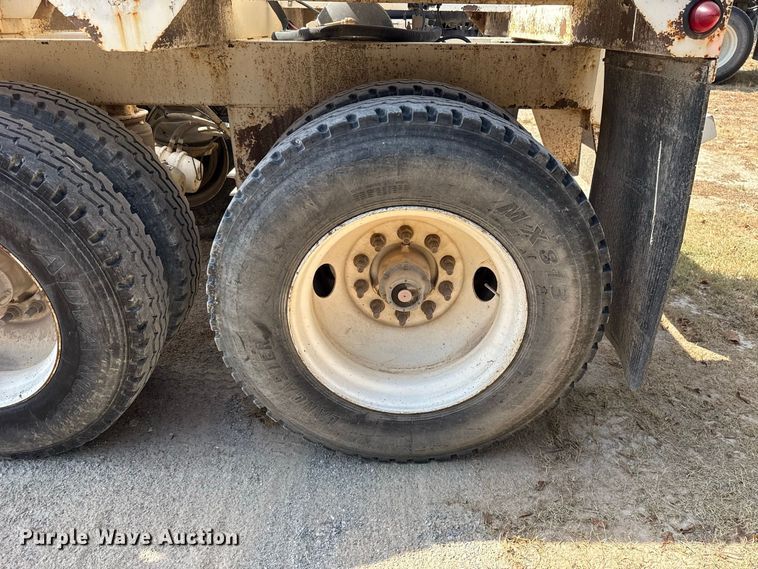 image for item FC4457 2013 Manac 4B24 bottom dump trailer