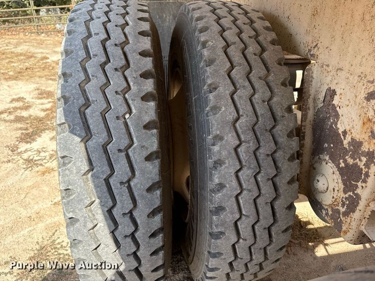 image for item FC4457 2013 Manac 4B24 bottom dump trailer