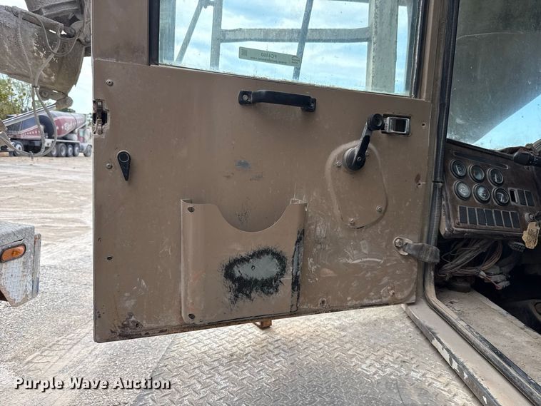 image for item FC4460 2004 Terex Advance  FD4000 ready mix truck