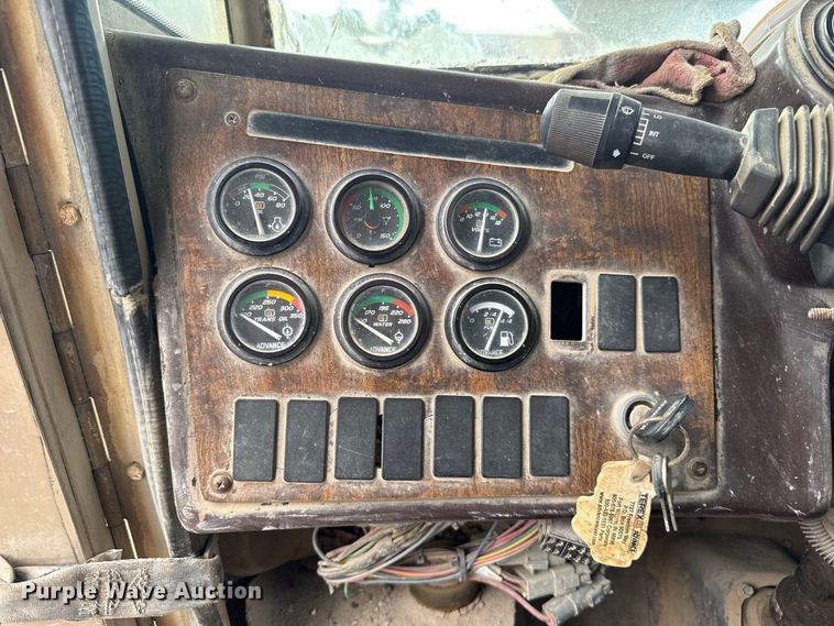 image for item FC4460 2004 Terex Advance  FD4000 ready mix truck