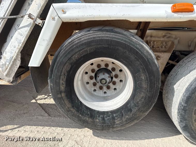 image for item FC4460 2004 Terex Advance  FD4000 ready mix truck
