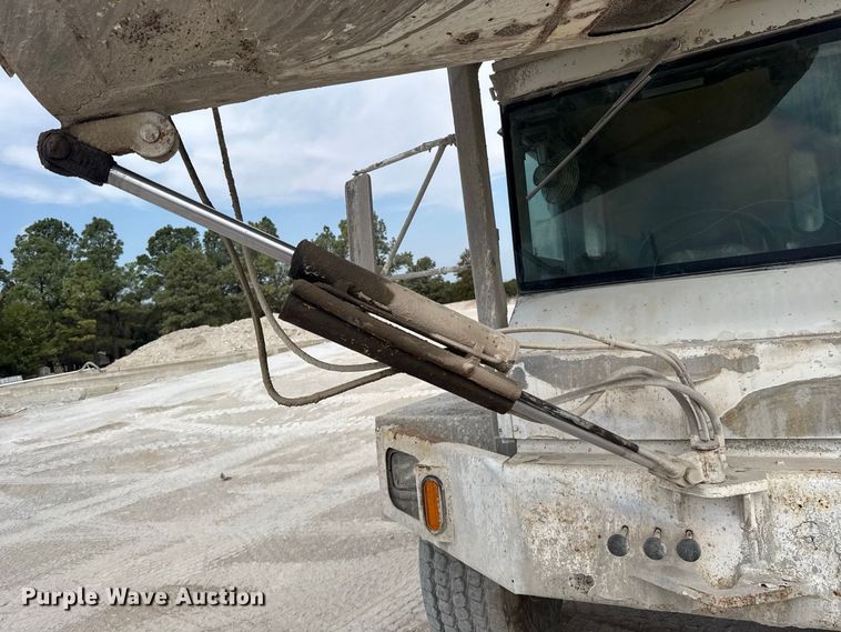 image for item FC4461 2005 Terex FD4000 ready mix truck