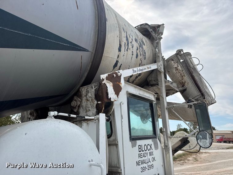 image for item FC4461 2005 Terex FD4000 ready mix truck