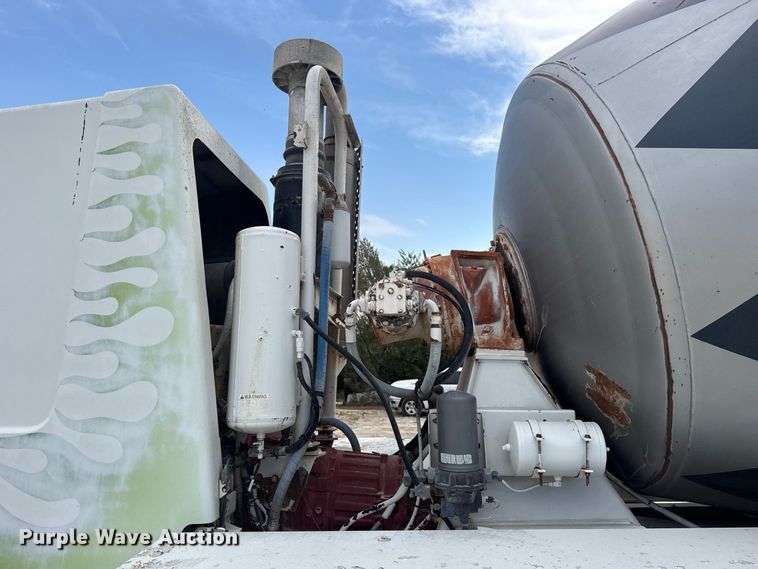 image for item FC4461 2005 Terex FD4000 ready mix truck
