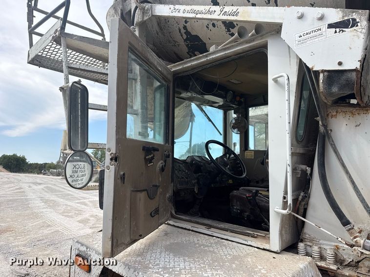 image for item FC4461 2005 Terex FD4000 ready mix truck