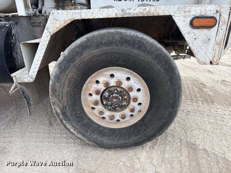 image for item FC4461 2005 Terex FD4000 ready mix truck