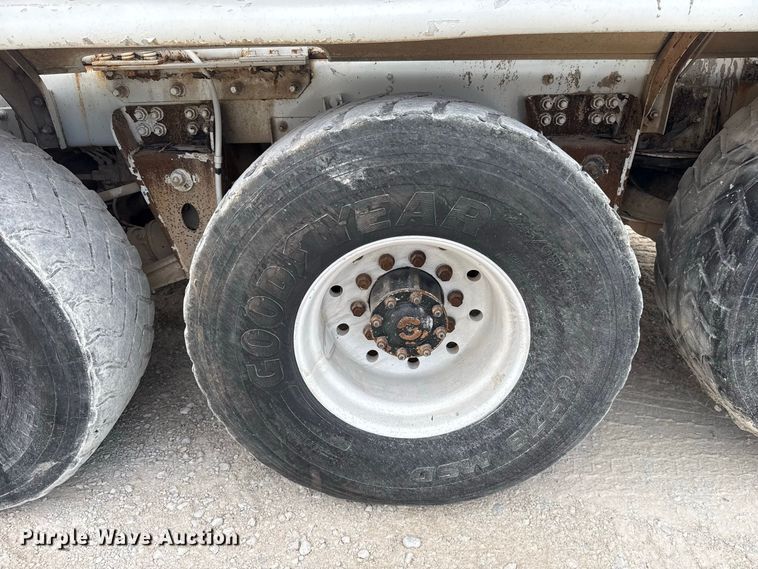 image for item FC4461 2005 Terex FD4000 ready mix truck
