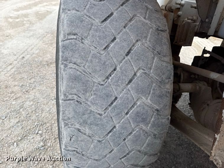 image for item FC4461 2005 Terex FD4000 ready mix truck