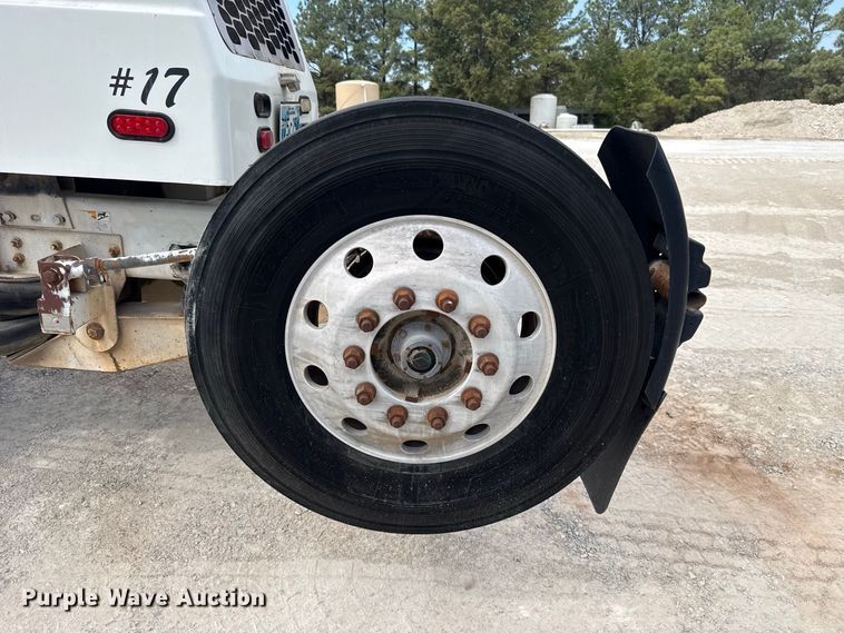 image for item FC4461 2005 Terex FD4000 ready mix truck