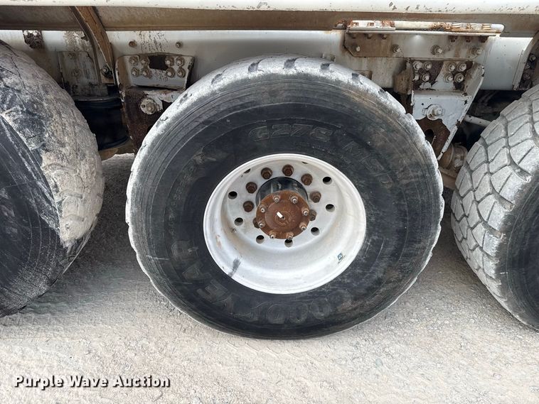 image for item FC4461 2005 Terex FD4000 ready mix truck