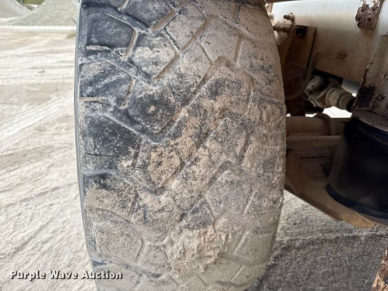 image for item FC4461 2005 Terex FD4000 ready mix truck