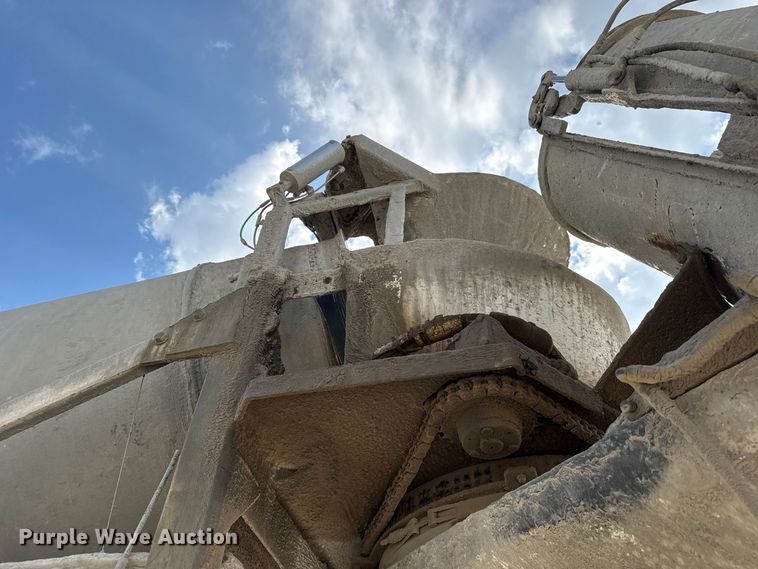 image for item FC4462 2004 Terex Advance Mixer FD4000 ready mix truck