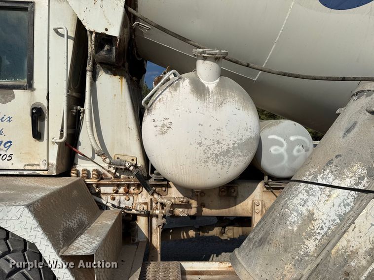 image for item FC4462 2004 Terex Advance Mixer FD4000 ready mix truck