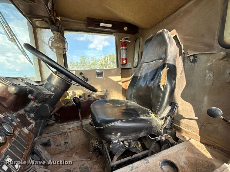 image for item FC4462 2004 Terex Advance Mixer FD4000 ready mix truck