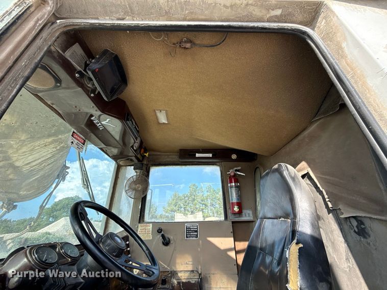 image for item FC4462 2004 Terex Advance Mixer FD4000 ready mix truck