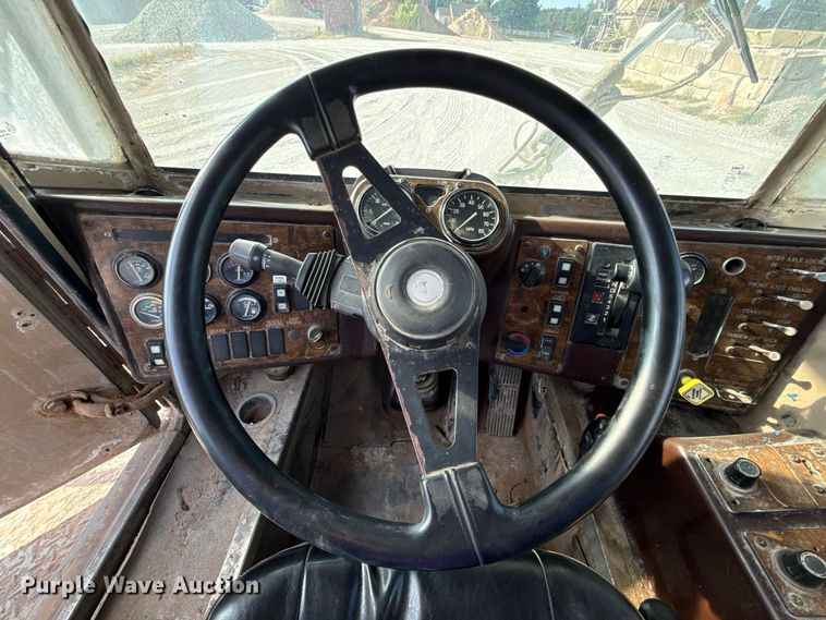 image for item FC4462 2004 Terex Advance Mixer FD4000 ready mix truck