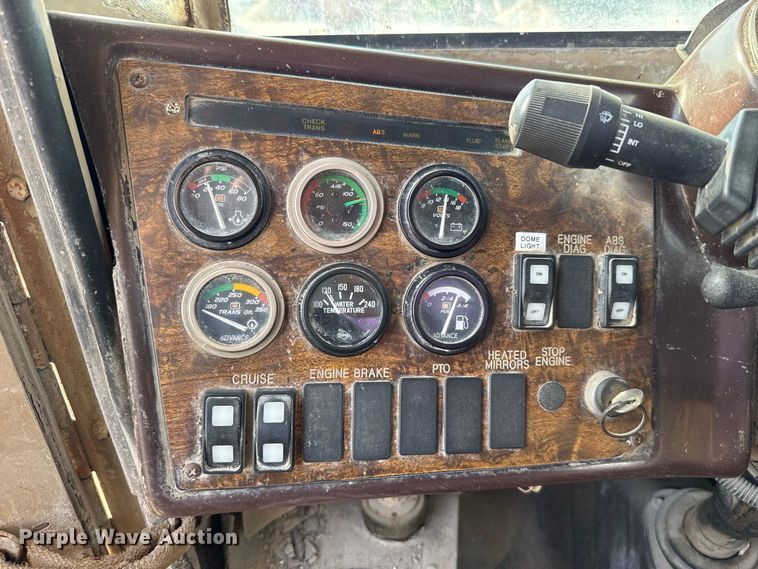 image for item FC4462 2004 Terex Advance Mixer FD4000 ready mix truck