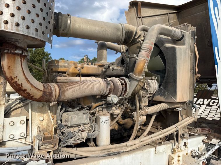 image for item FC4462 2004 Terex Advance Mixer FD4000 ready mix truck