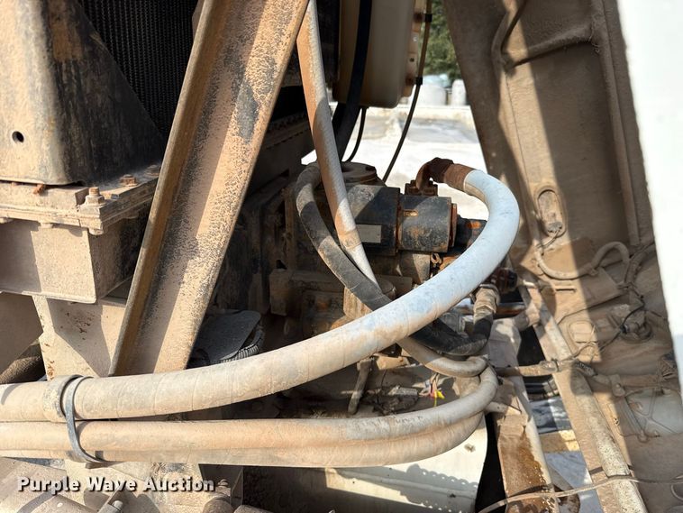 image for item FC4462 2004 Terex Advance Mixer FD4000 ready mix truck