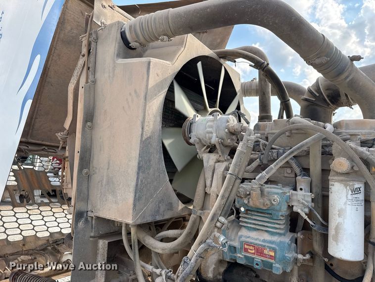 image for item FC4462 2004 Terex Advance Mixer FD4000 ready mix truck