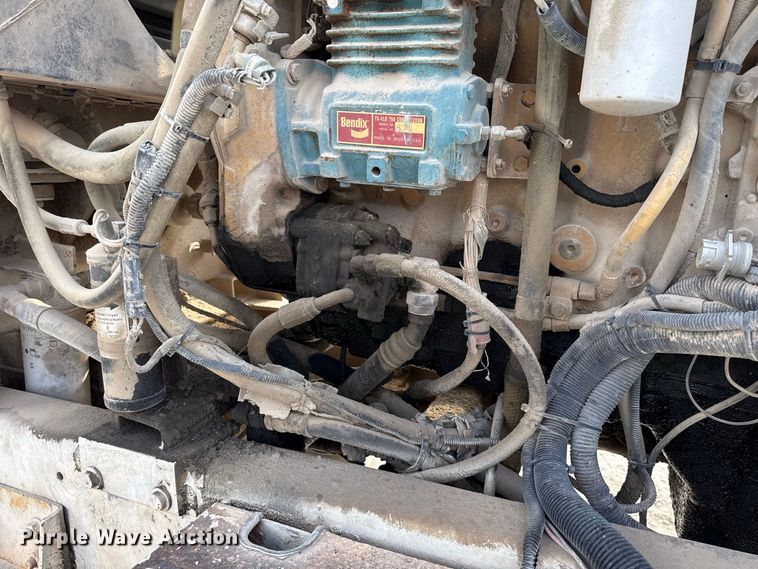 image for item FC4462 2004 Terex Advance Mixer FD4000 ready mix truck