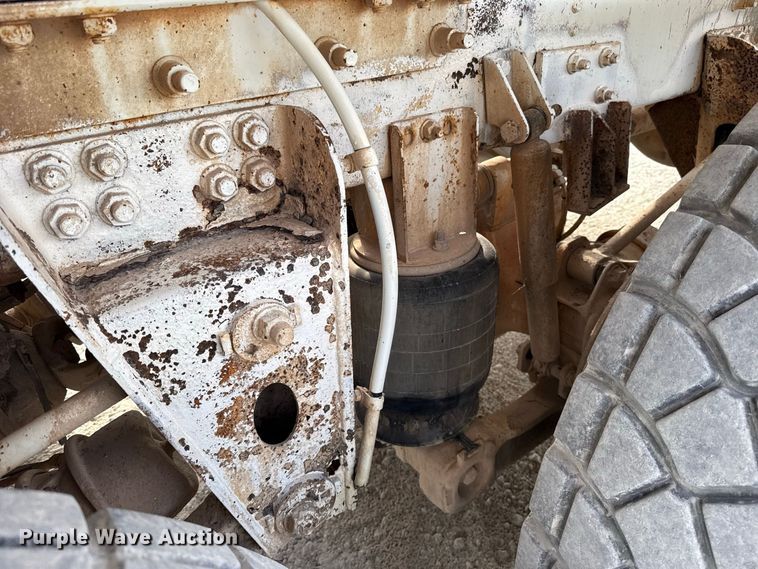 image for item FC4462 2004 Terex Advance Mixer FD4000 ready mix truck