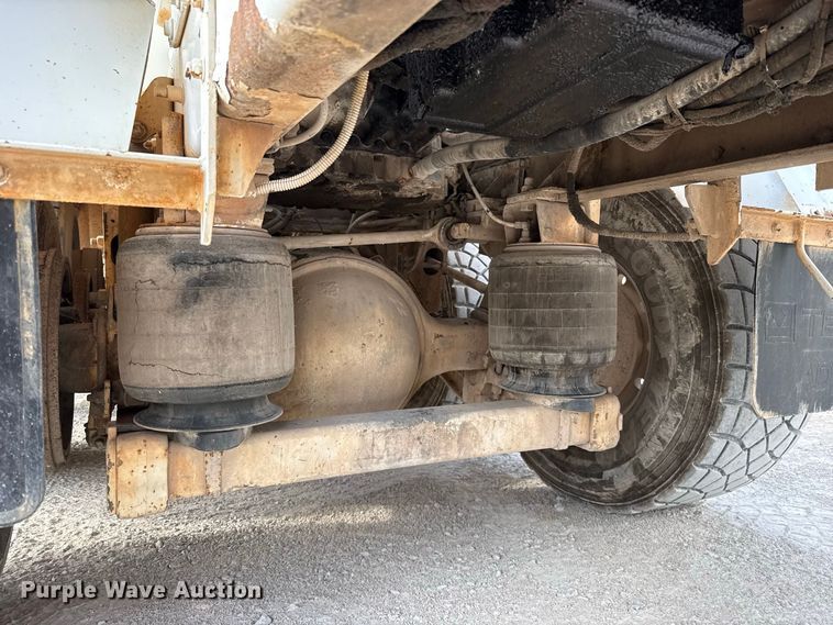 image for item FC4462 2004 Terex Advance Mixer FD4000 ready mix truck