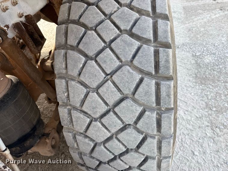 image for item FC4462 2004 Terex Advance Mixer FD4000 ready mix truck