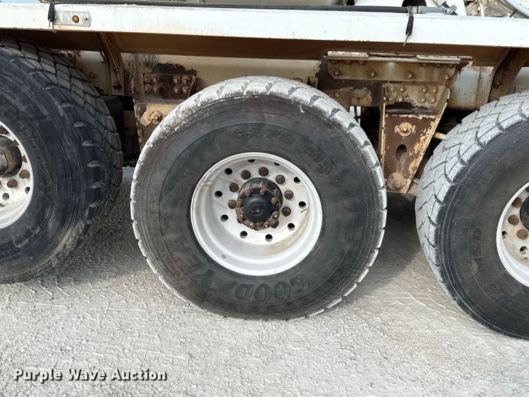 image for item FC4462 2004 Terex Advance Mixer FD4000 ready mix truck