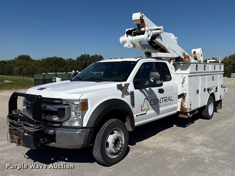 image for item FC4504 2020 Ford F550 bucket truck