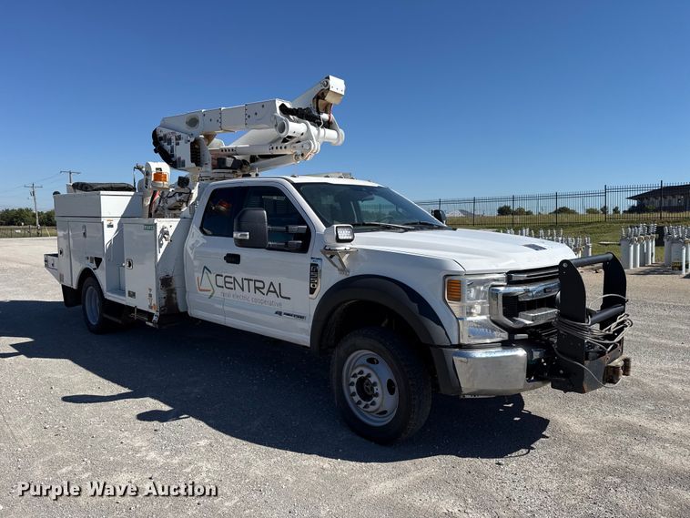 image for item FC4504 2020 Ford F550 bucket truck