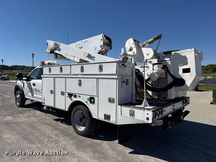image for item FC4504 2020 Ford F550 bucket truck