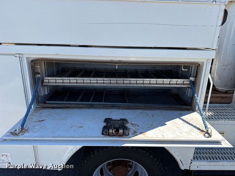 image for item FC4504 2020 Ford F550 bucket truck