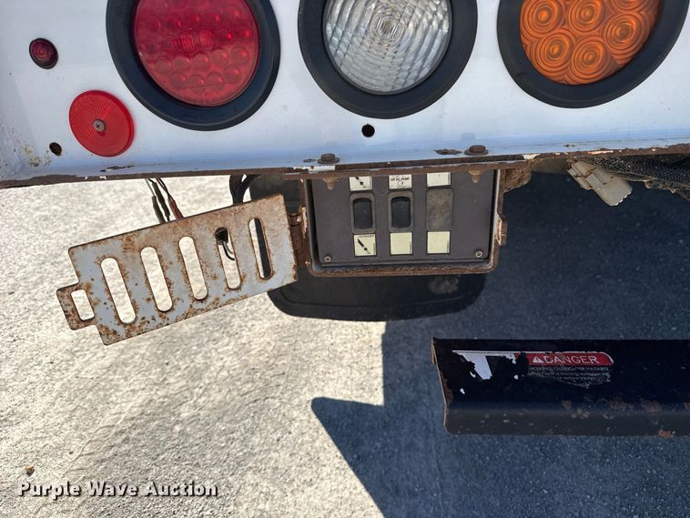 image for item FC4504 2020 Ford F550 bucket truck