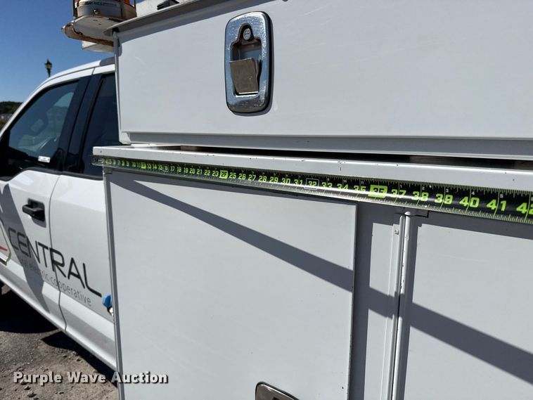 image for item FC4504 2020 Ford F550 bucket truck