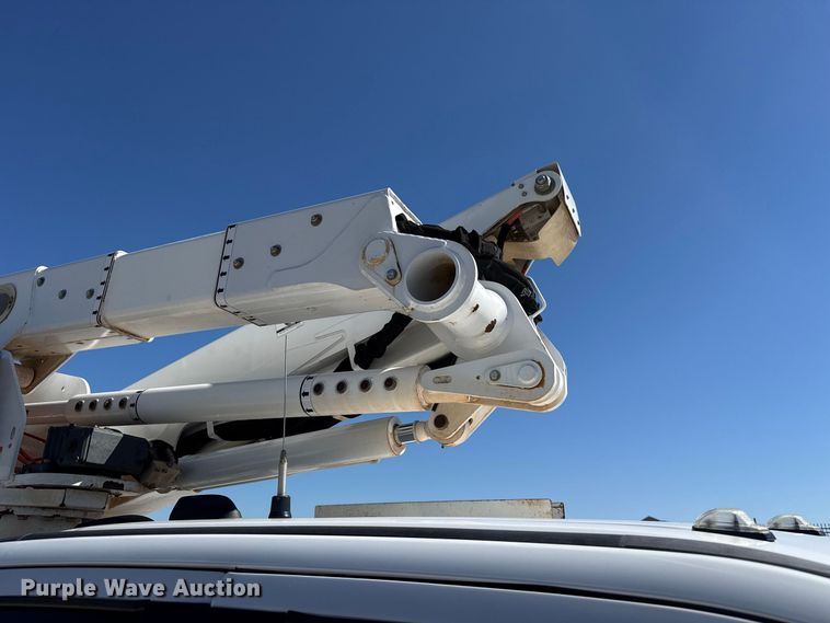 image for item FC4504 2020 Ford F550 bucket truck