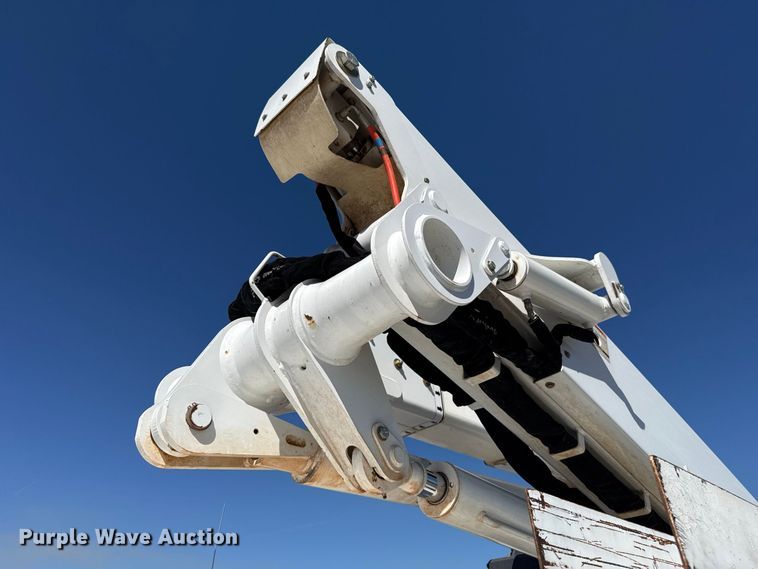 image for item FC4504 2020 Ford F550 bucket truck