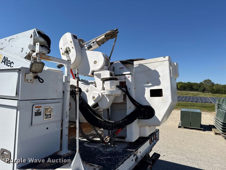 image for item FC4504 2020 Ford F550 bucket truck