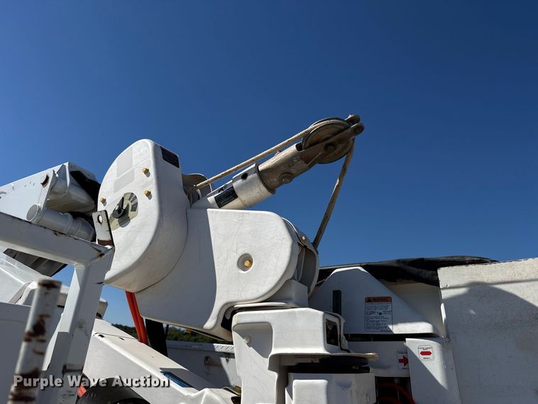 image for item FC4504 2020 Ford F550 bucket truck