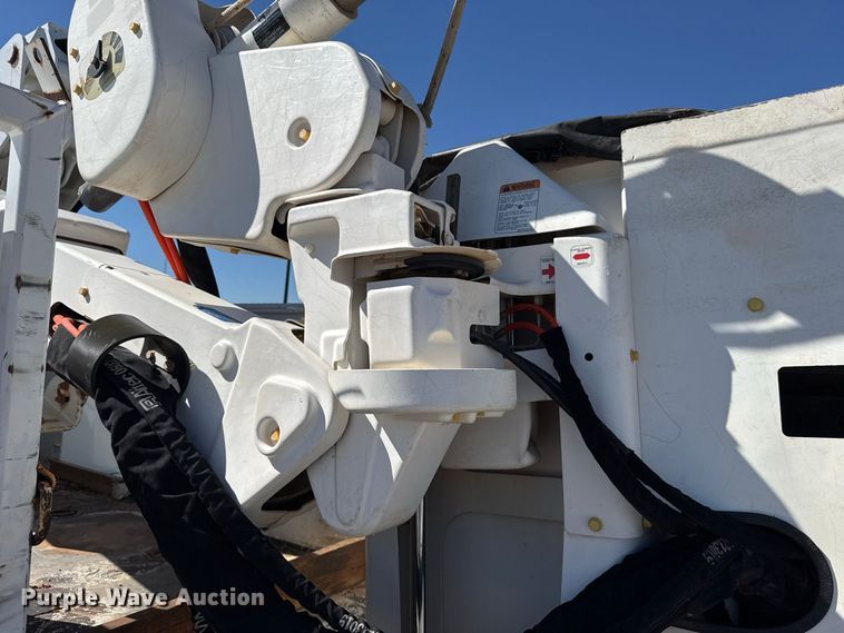 image for item FC4504 2020 Ford F550 bucket truck
