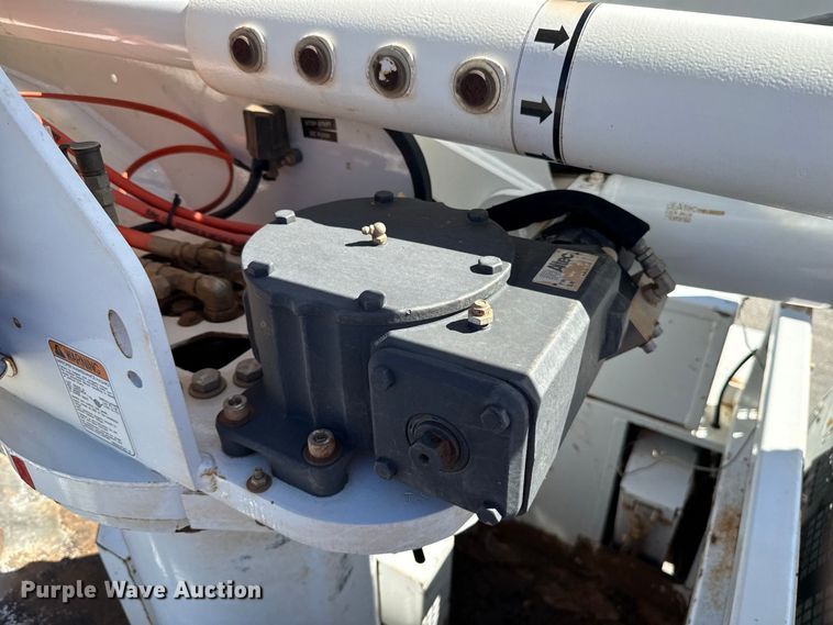 image for item FC4504 2020 Ford F550 bucket truck