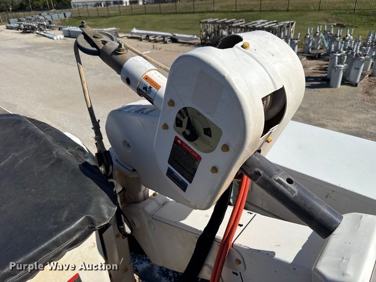 image for item FC4504 2020 Ford F550 bucket truck